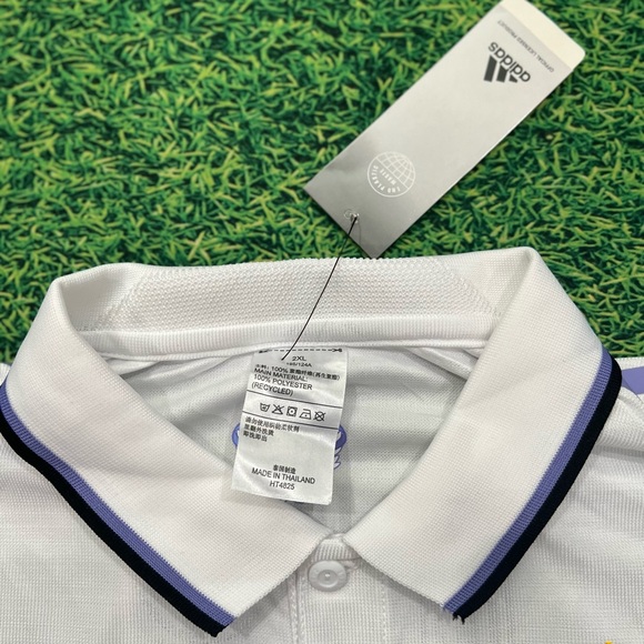 Real Madrid 22/23 Authentic Home Jersey with Vini JR printing - Picture 5 of 9